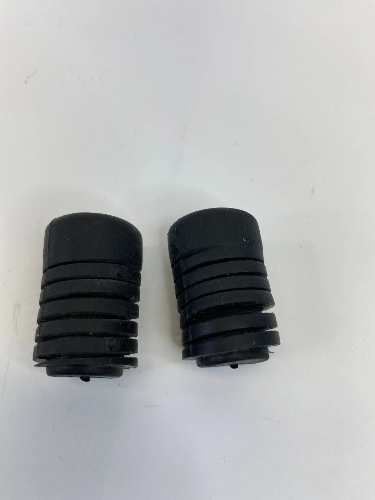 2001-2016 HYUNDAI ELANTRA HOOD BUMPER ADJUSMENT RUBBER STOP SET PAIR OEM