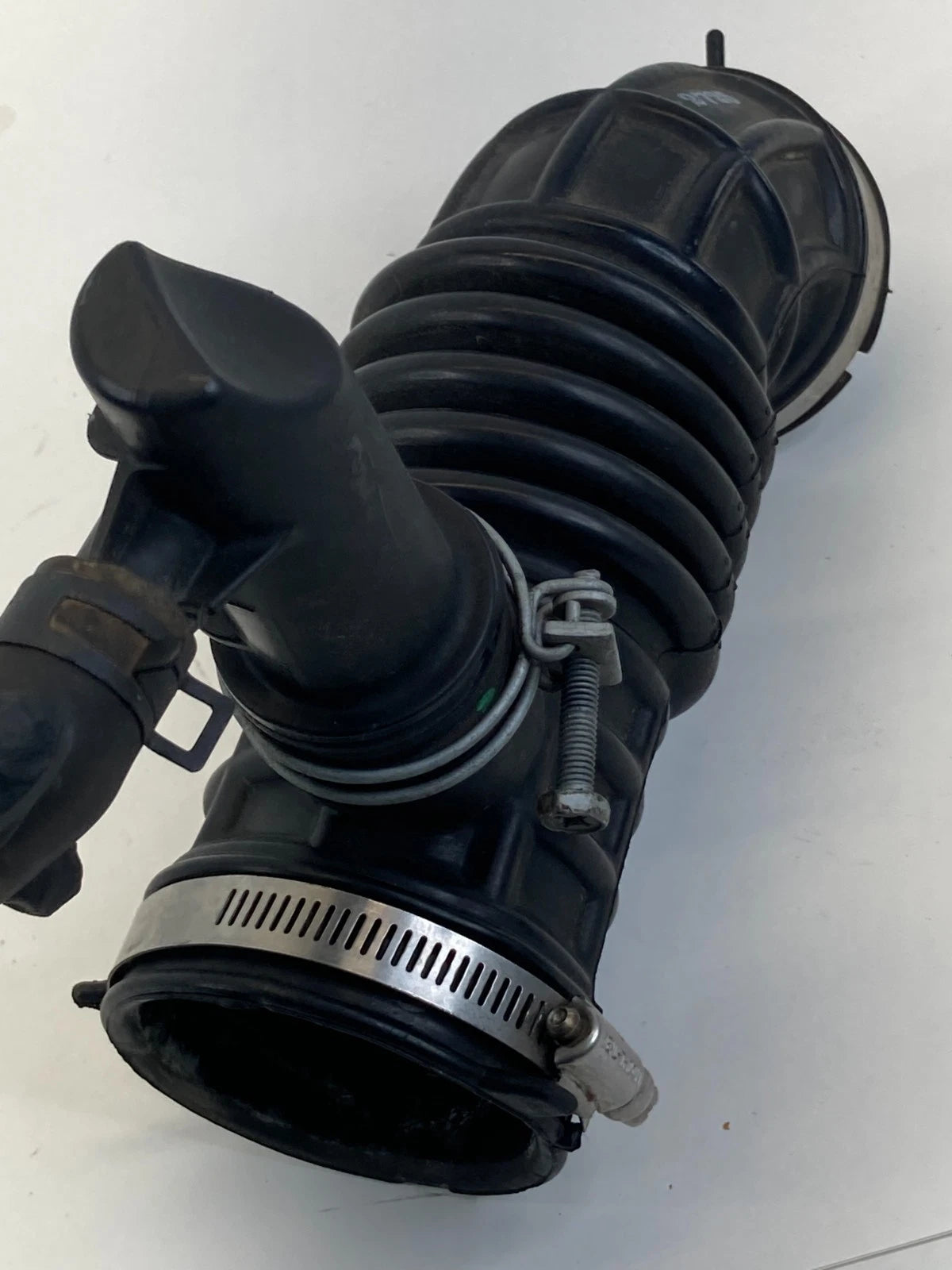 2013-2019 Nissan Sentra 1.8L L4 Air Intake Hose Cleaner Duct Pipe Tube OEM