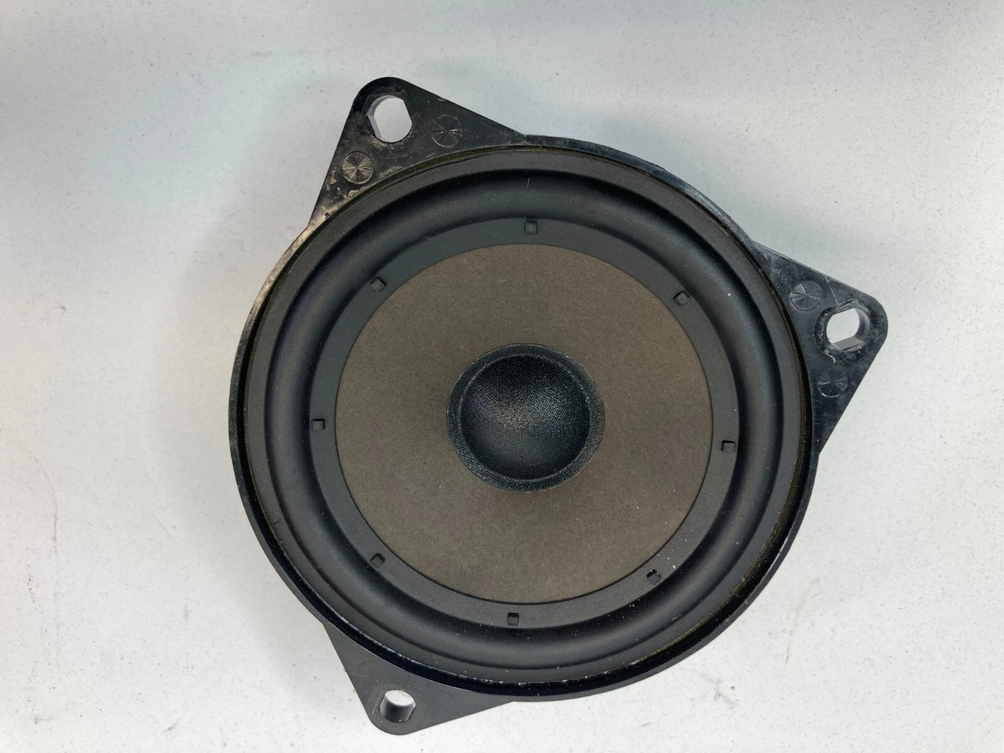 04 05 06 07 BMW X3 4-DR REAR RIGHT PANEL DOOR SOUND SPEAKER 6513695013101 OEM