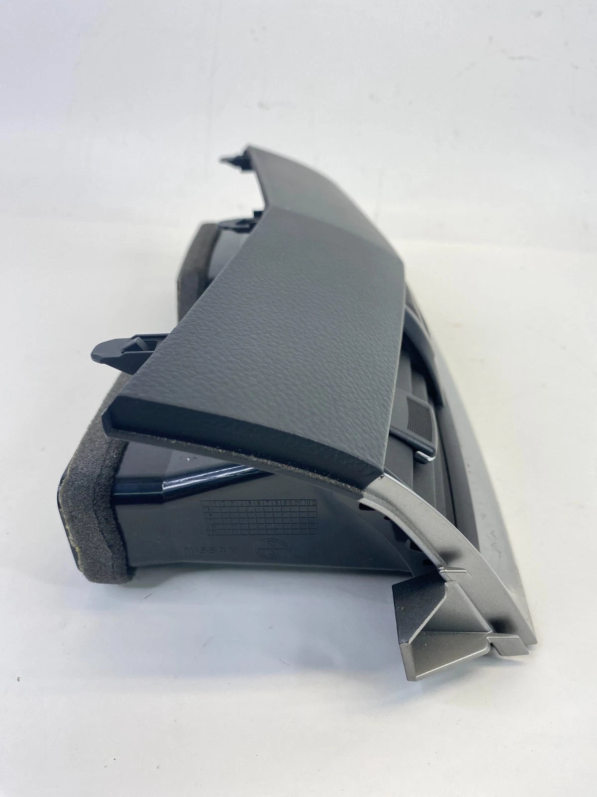 2016-2018 Nissan Altima Dash Center A/C Air Vent Grille Trim Panel 68750-9HS0A