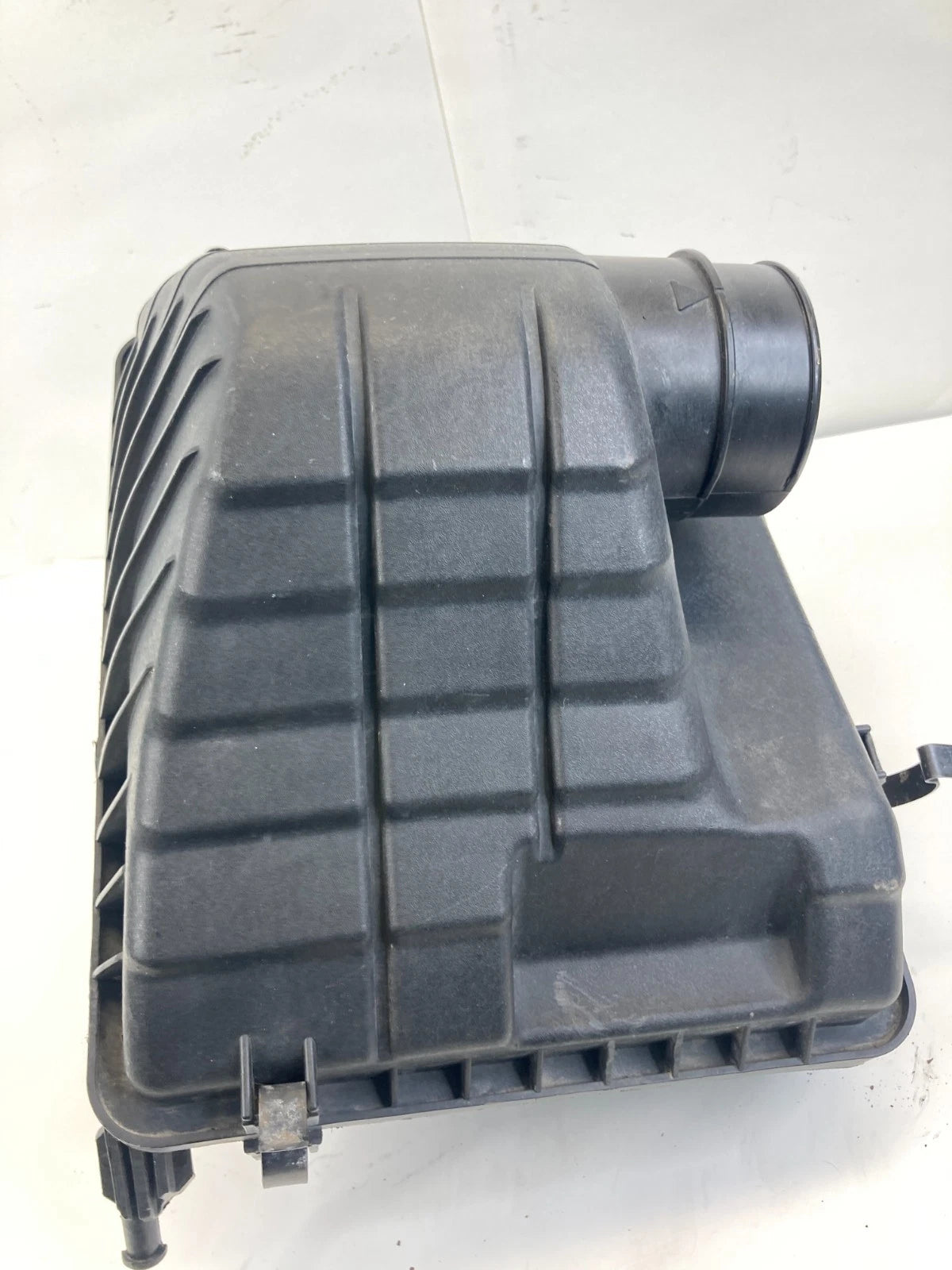 2011-2015 HYUNDAI SONATA 2.4L HYBRID NON TURBO AIR CLEANER FILTER BOX 281104R100