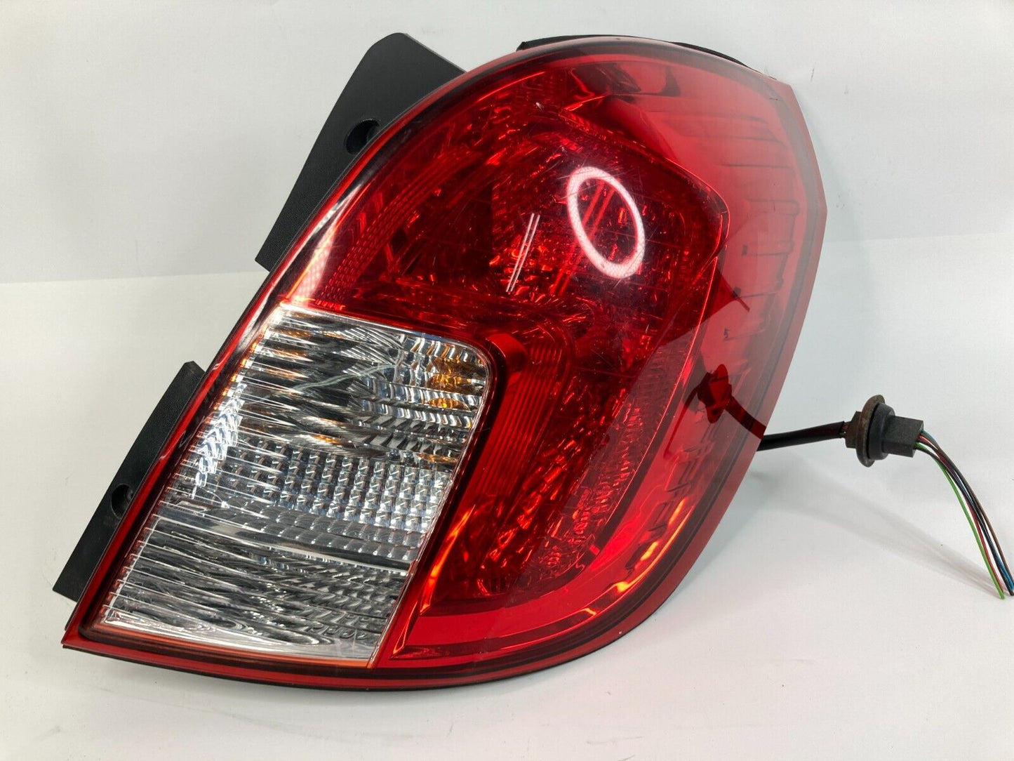 2013-2015 Chevrolet Captiva Sport Rear Right Side Tail Light Taillight Lamp OEM