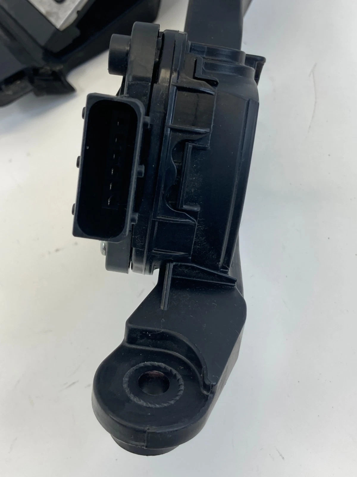 2013-2017 Hyundai Elantra GT 1.8L L4 Gas Accelerator Pedal Travel Sensor OEM