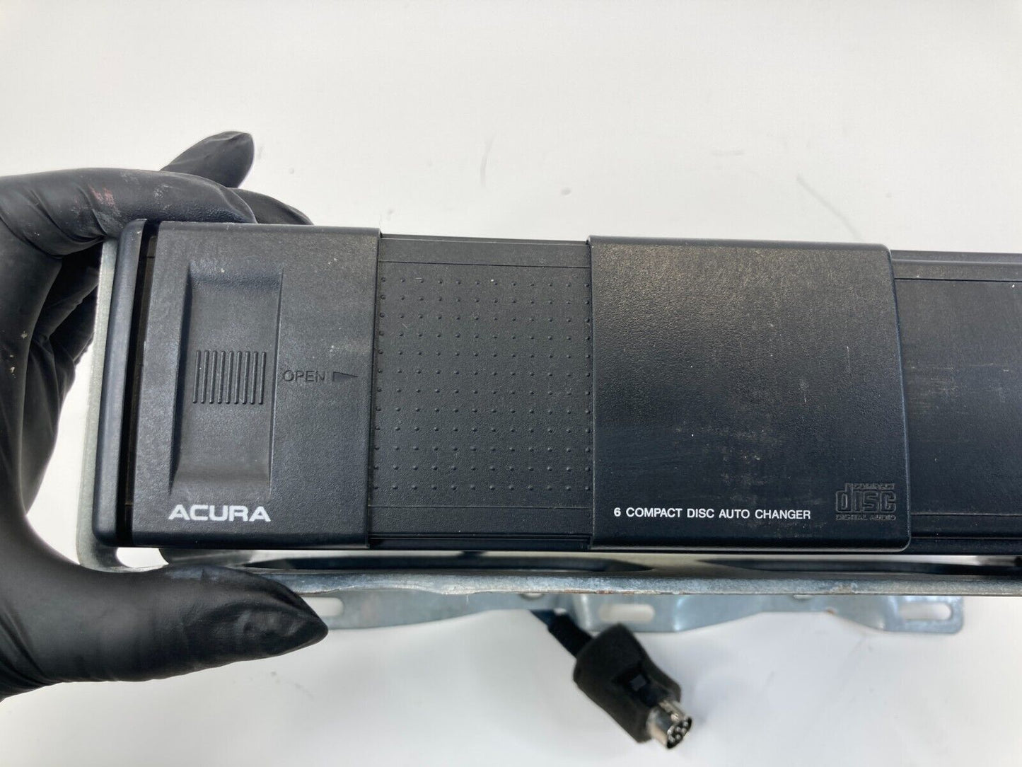 1996-2004 Acura RL Interior Trunk CD Charger Disc Player Unit 39110-SZ3-A000 OEM