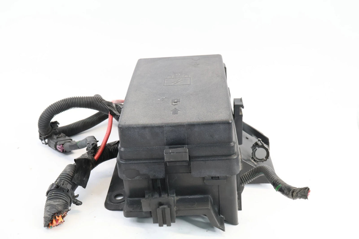 2002 2003 CHEVY TRAILBLAZER 4.2L ENGINE FUSE RELAY BOX JUNCTION BLOCK ASSY OEM
