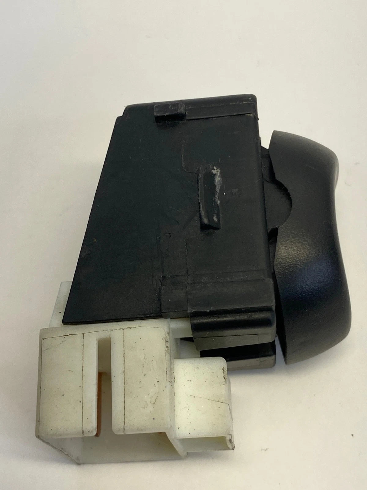 2006-2011 CHEVROLET HHR REAR RIGHT SIDE POWER WINDOW CONTROL SWITCH OEM FACTORY