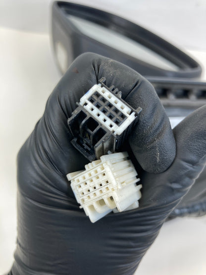 2007 2008 GMC Yukon Front Left Driver Side View Power Mirror 25831236 OEM