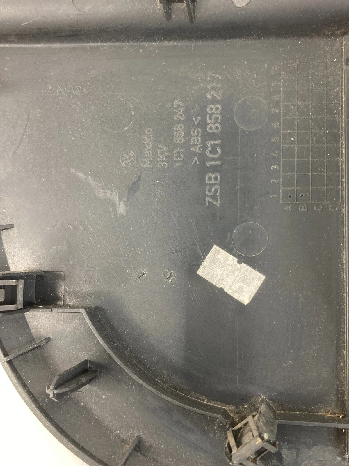 1998-2010 VOLKSWAGEN BEETLE LEFT DRIVER SIDE DASH END COVER CAP TRIM 1C1858217