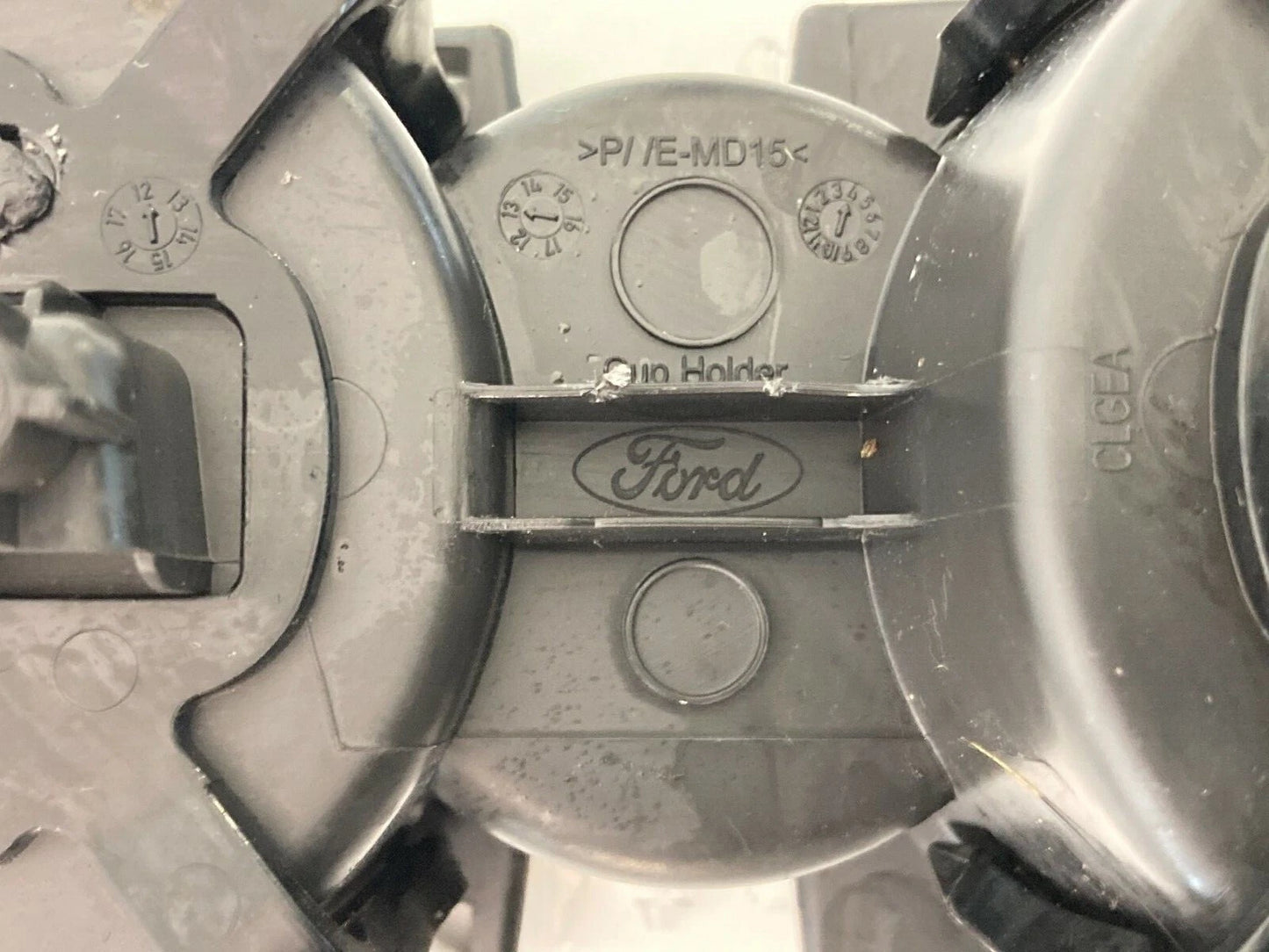 14 15 16 17 18 19 FORD FIESTA CUP HOLDER CUPHOLDER RETAINER CENTER CONSOLE