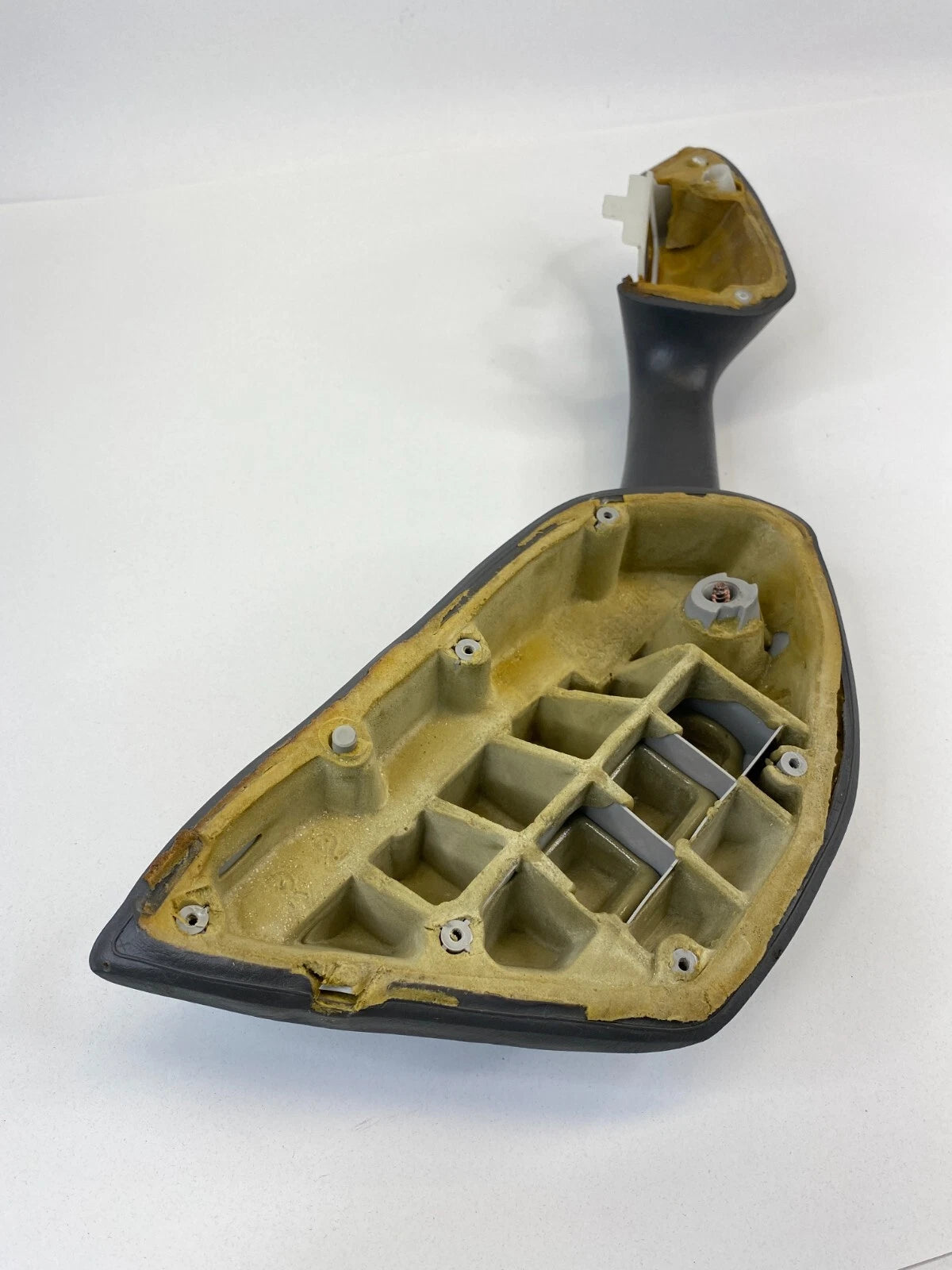 95 96 TOYOTA CAMRY SEDAN FRONT RIGHT PASSENGER SIDE INNER DOOR ARMREST ARM REST