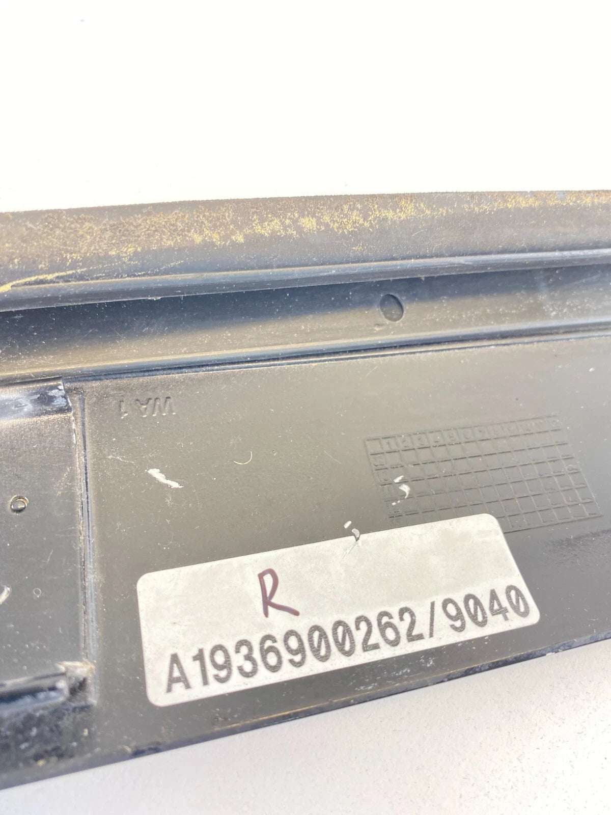 04-08 CHRYSLER CROSSFIRE FRONT RIGHT SIDE WINDSHIELD PILLAR MOLDING A1936900262