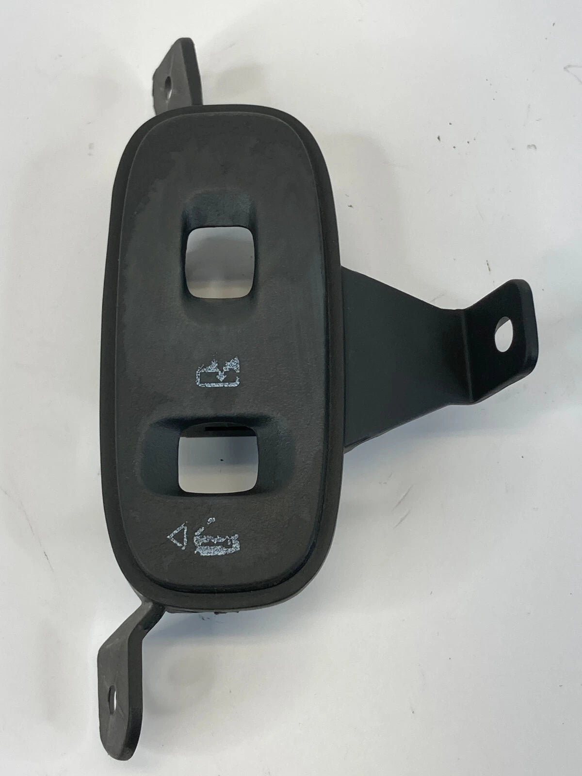 2004-2008 PONTIAC GRAND PRIX FRONT RIGHT SIDE DOOR WINDOW SWITCH BEZEL TRIM OEM