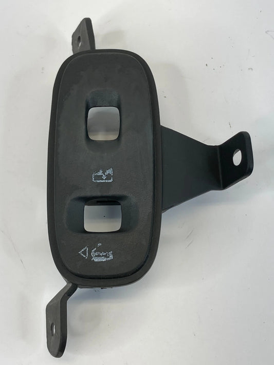 2004-2008 PONTIAC GRAND PRIX FRONT RIGHT SIDE DOOR WINDOW SWITCH BEZEL TRIM OEM