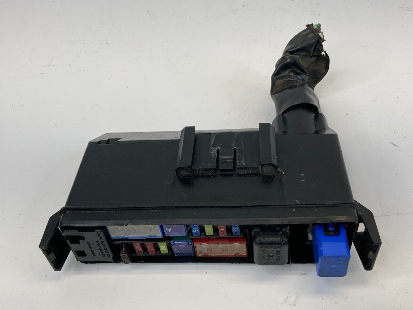 2007 2008 Infiniti G35 3.5L V6 AT Engine Fuse Box Relay Link Holder 24381-7990A