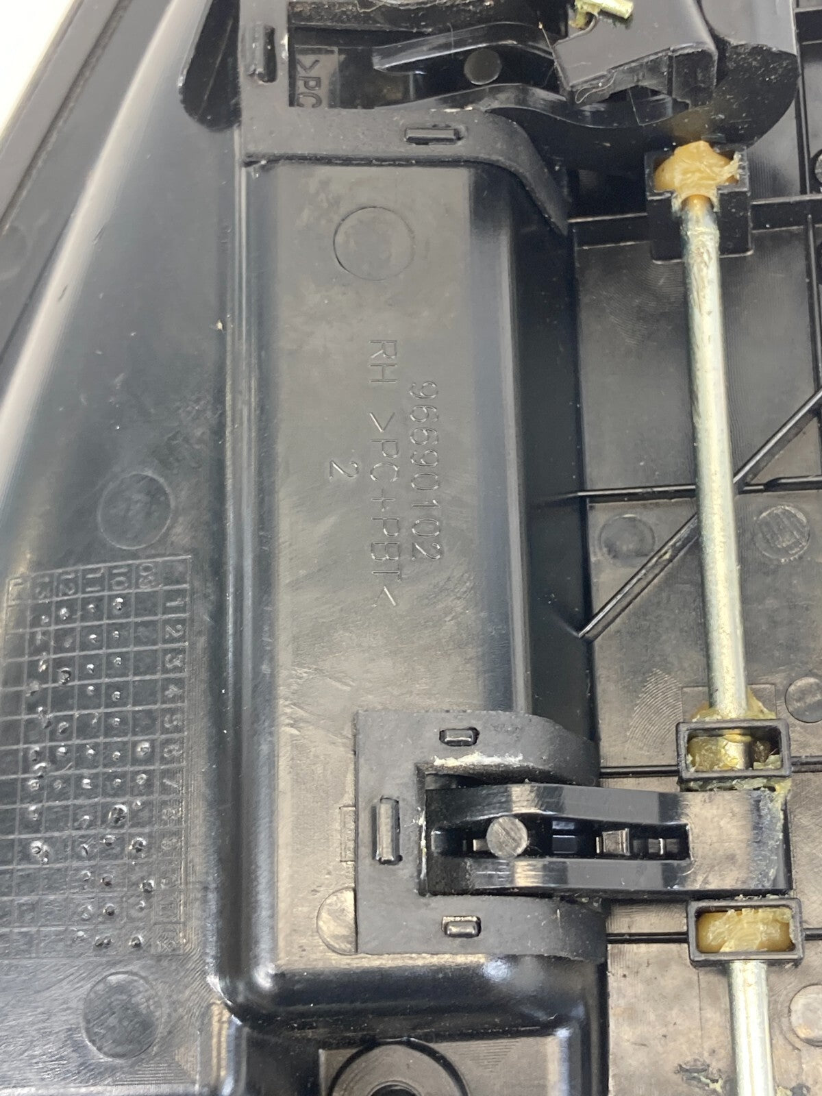 2013-2015 Chevrolet Spark Rear Right Back Exterior Door Handle 96690102 OEM