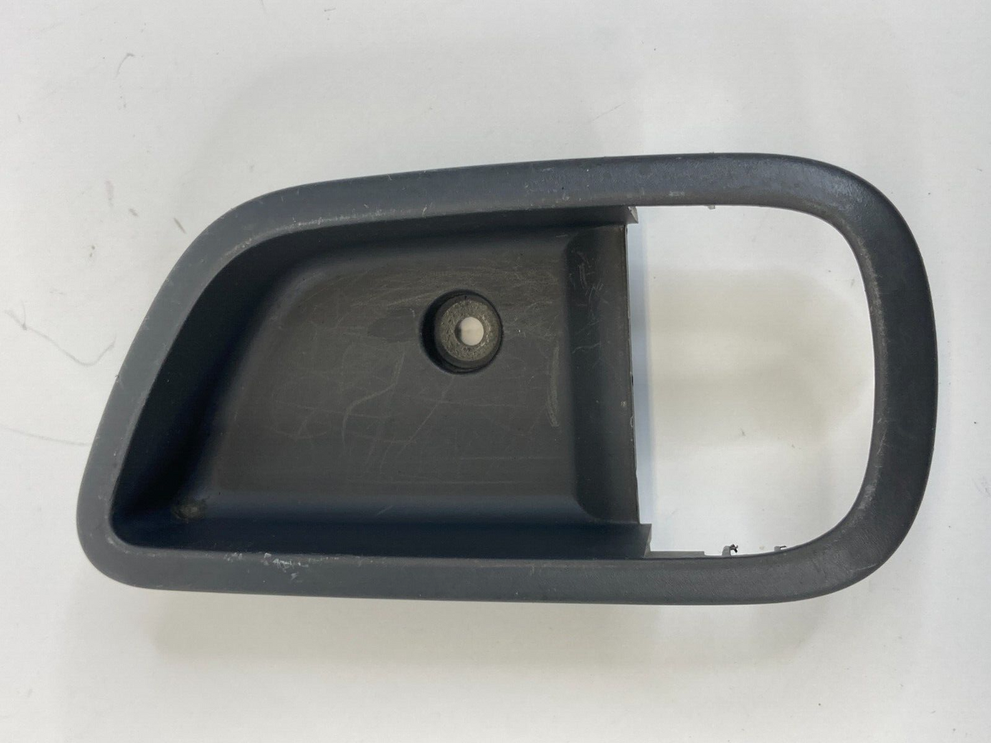 09-11 Kia Rio Rear Right Side Interior Door Handle Bezel Trim 82621-1G010 OEM