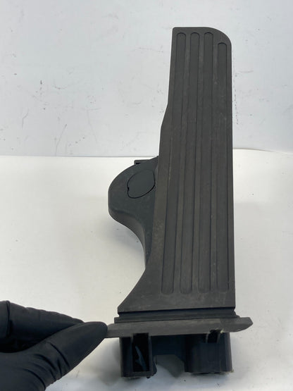 2009-2017 Volkswagen CC Gas Accelerator Pedal Assembly 1K1-723-503-AA OEM