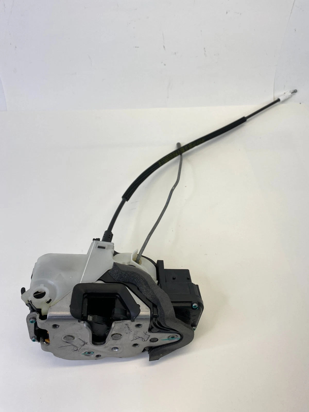 2011-2017 BUICK REGAL FRONT RIGHT SIDE LOCK LATCH RELEASE ACTUATOR 13503802 OEM
