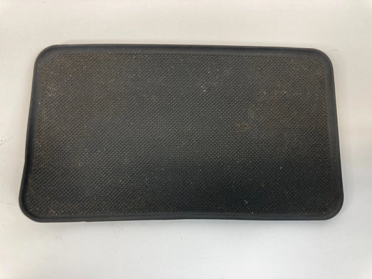 2003 04 05 2006 KIA SORENTO RUBBER DASH MAT INSERT PANEL COVER ASSEMBLY OEM