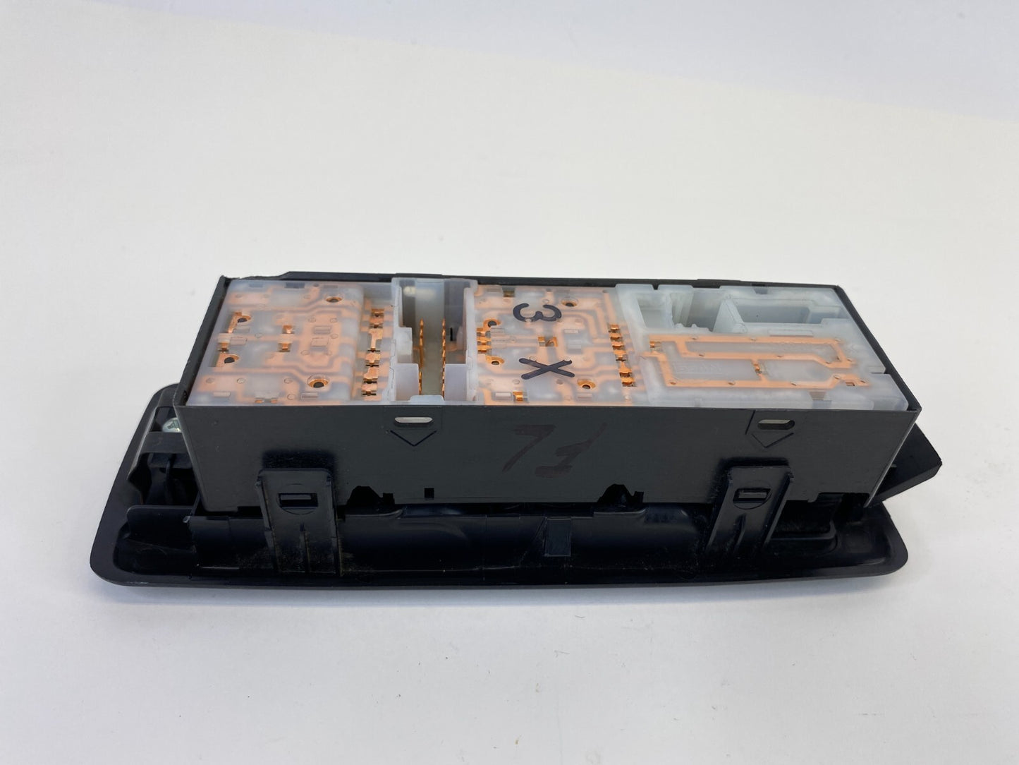 2011-2013 Nissan Rogue Front Left Driver Side Door Power Master Window Switch