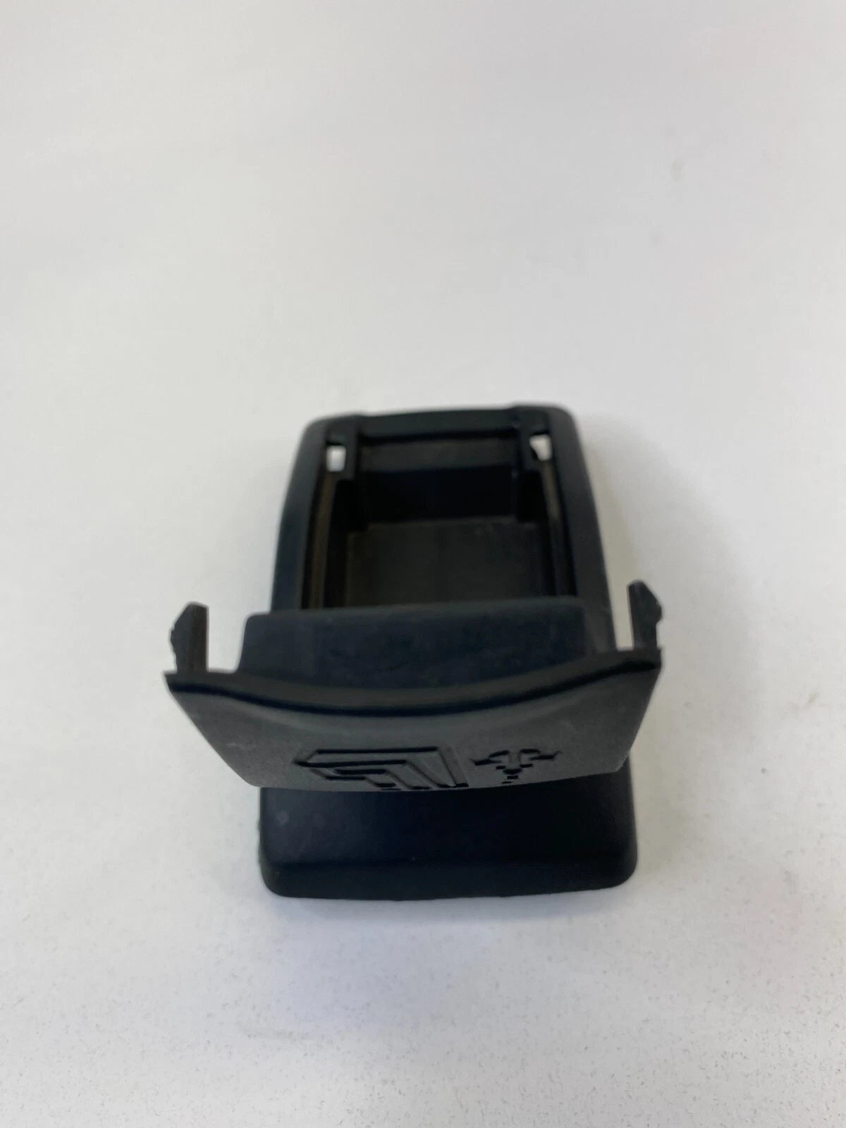 04-06 MITSUBISHI GALANT DECK SEAT CHILD SAFETY ANCHOR HOOK COVER CAP TRIM OEM