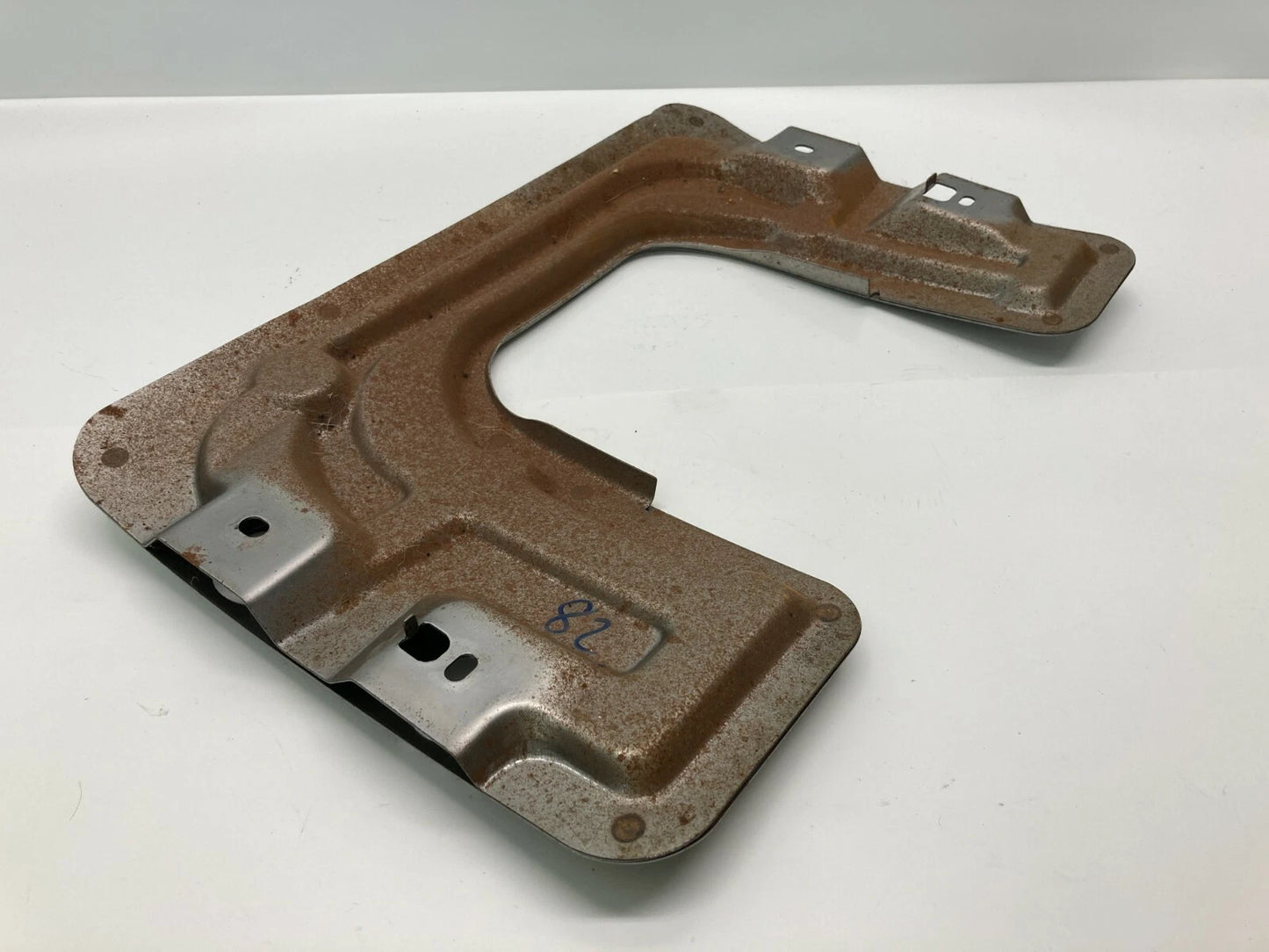 2004-2011 VOLVO S40 04-13 C30 INSTRUMENT PANEL DASH BRACKET 3409946-E OEM