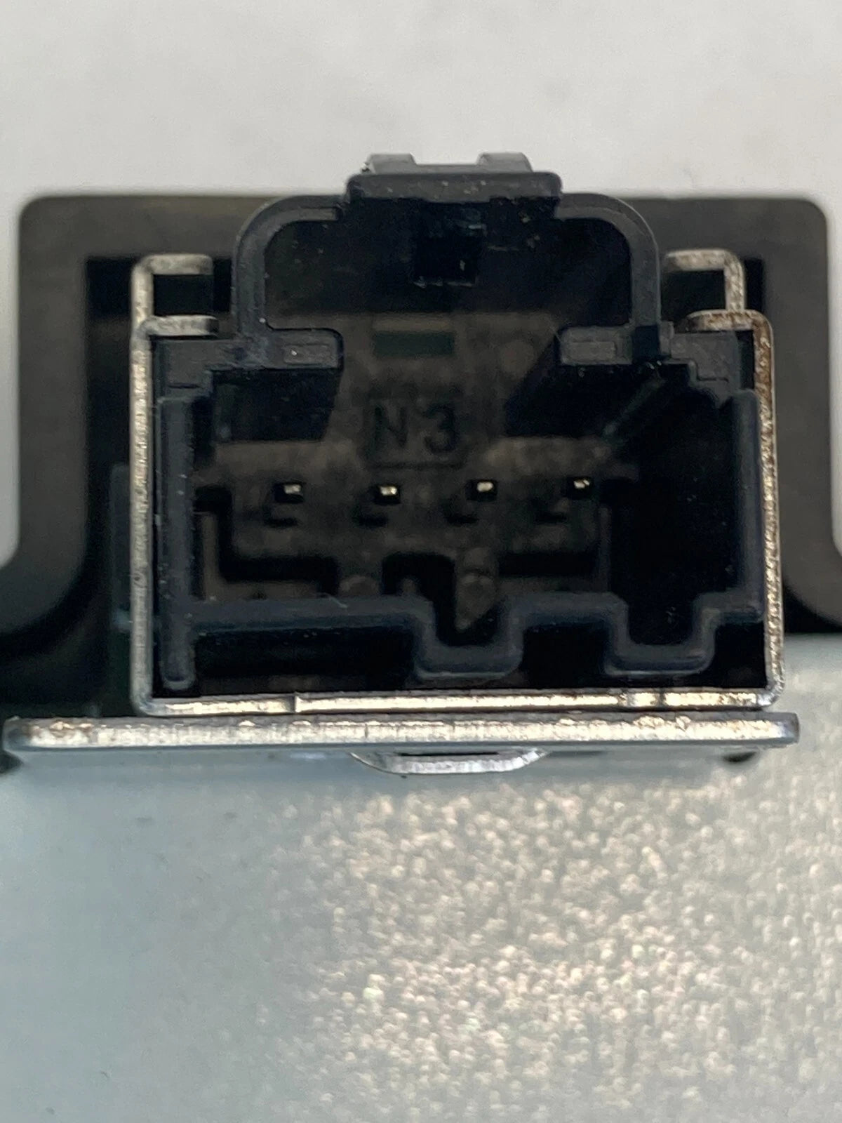 2008 FORD ESCAPE RADIO AM/FM CD PLAYER CONTROL FACEPLATE TRIM 8L8T18A802AHW OEM