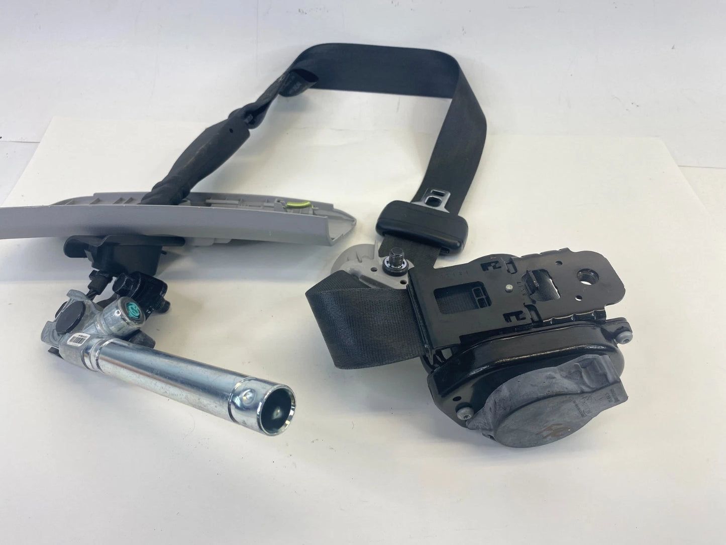 2015-2017 Hyundai Sonata Front Right Side Seat Belt Retractor 88820-C2050-TTX