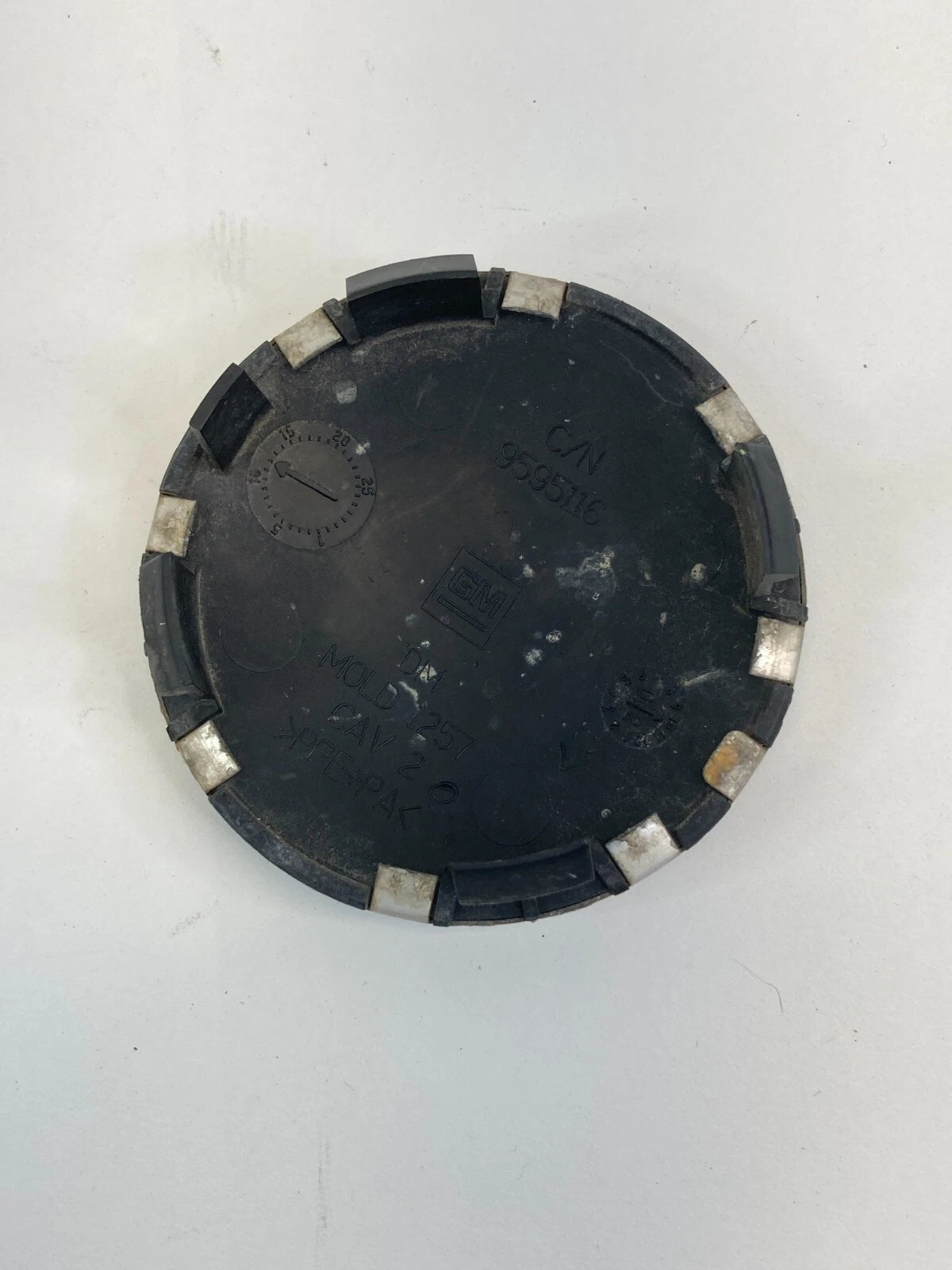 2009-2012 CHEVROLET TRAVERSE WHEEL RIM CENTER CAP HUB CAP 9595116 OEM