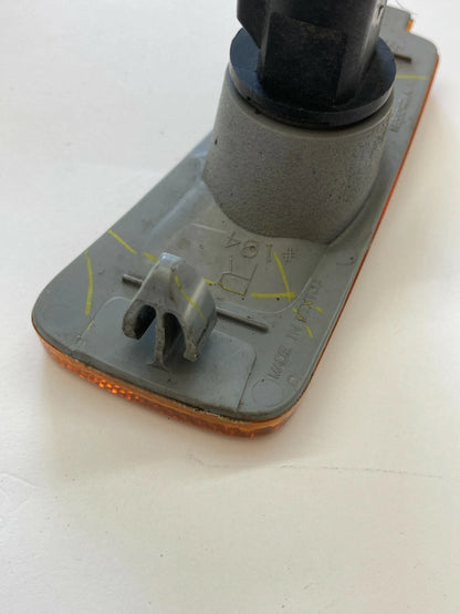 2006-2011 CHEVROLET HHR BUMPER FRONT RIGHT SIDE MARKER LIGHT LAMP 16532496 OEM