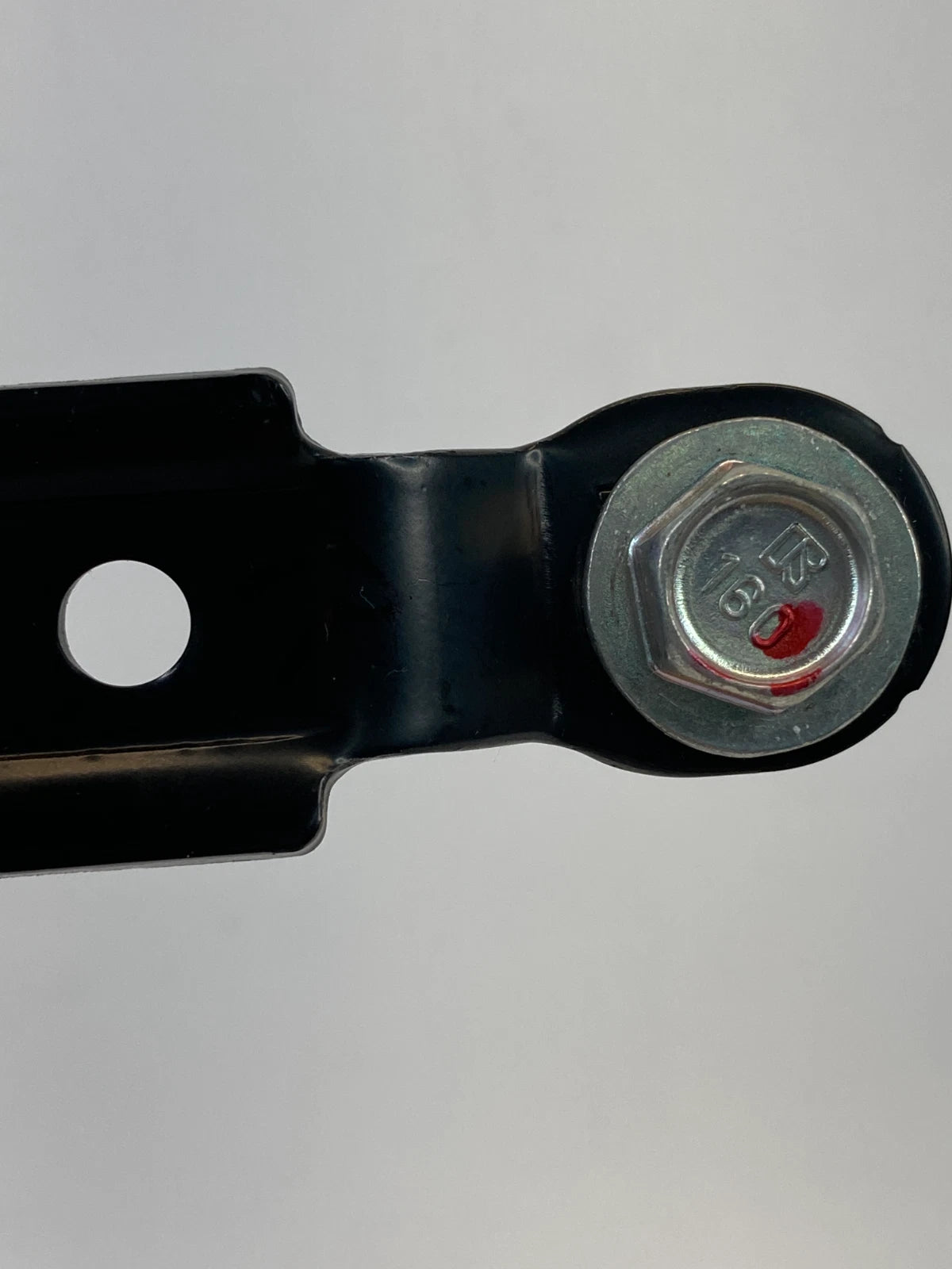 2008-2015 MITSUBISHI LANCER FRONT RIGHT SEAT BELT HEIGHT ADJUSTER OEM E628001