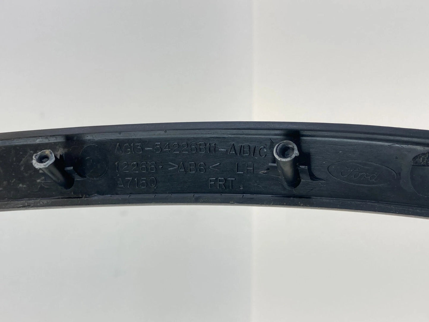 13-19 FORD TAURUS FRONT LEFT DRIVER LOWER DOOR MOLDING GARNISH TRIM AG1354226B11