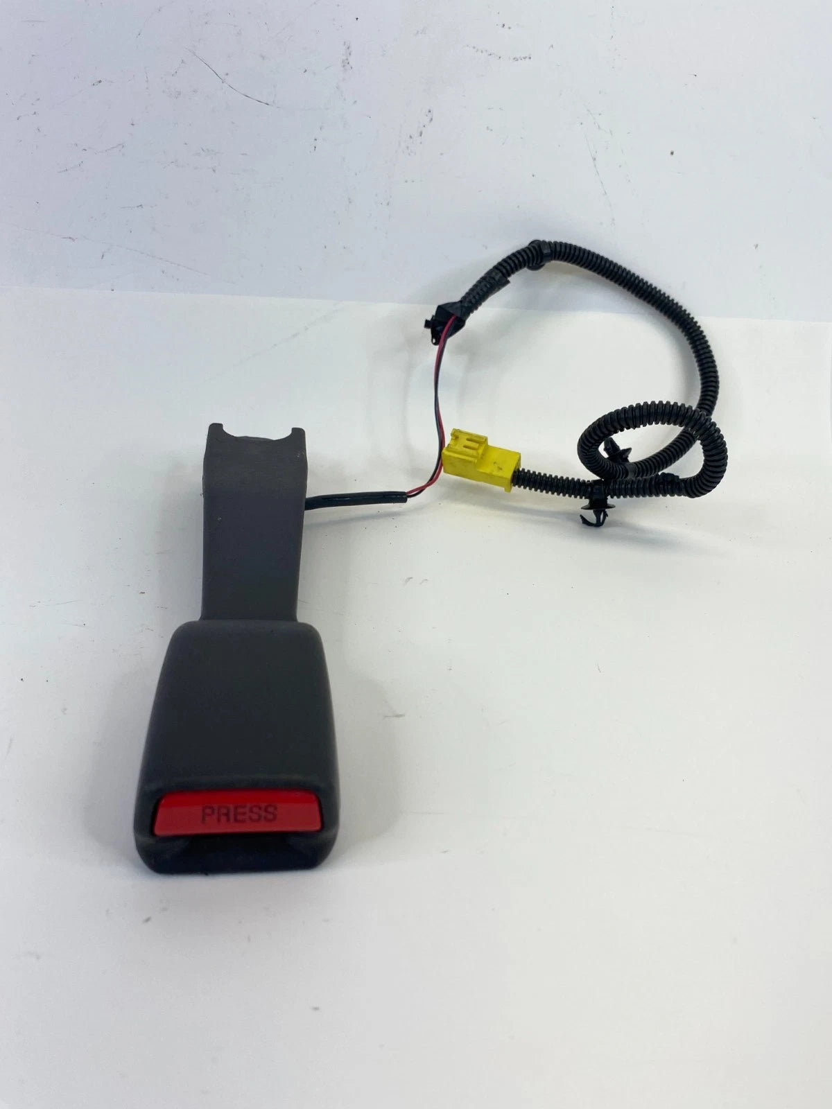 2009 2010 HYUNDAI SONATA FRONT RIGHT SIDE SEAT BELT BUCKLE 884A50Z08086 OEM