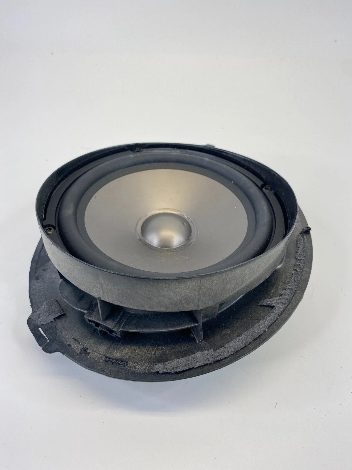 2003-2006 MERCEDES-BENZ E500 REAR RIGHT BACK SIDE DOOR SPEAKER A2118202602 OEM