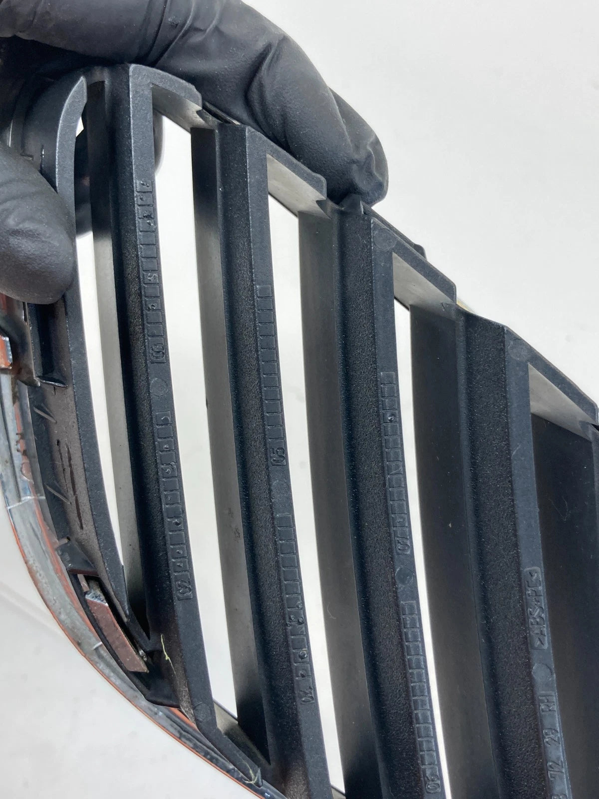 2003-07 Saab 9-3 Convertible Front Bumper Right Upper Grille Insert 12797999 OEM