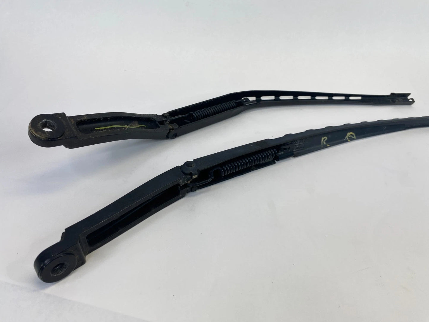 2011-2015 FORD EXPLORER FRONT WINDSHIELD WIPER ARMS PAIR LH RH BB5317C495AD OEM