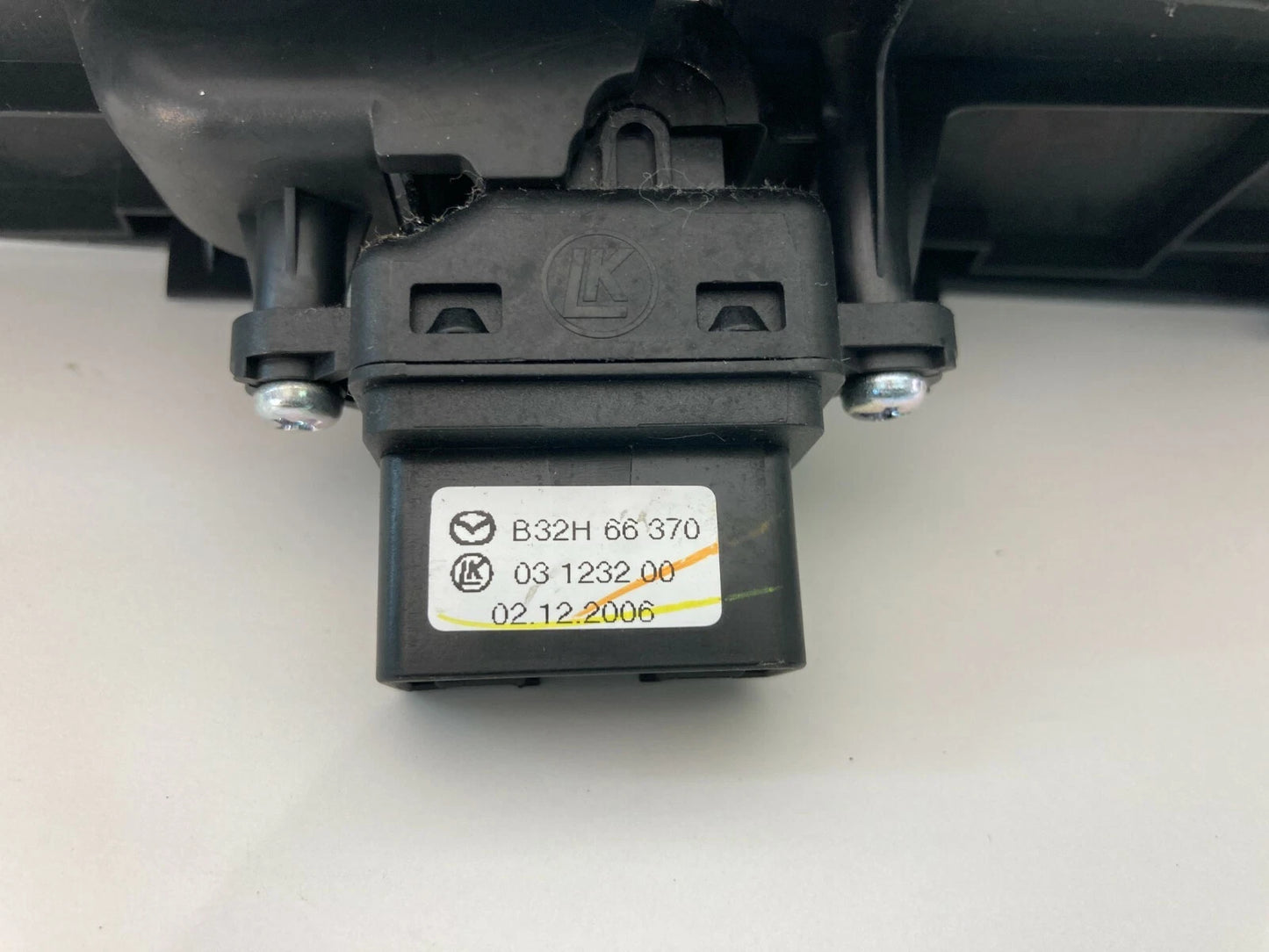 04-09 MAZDA 3 MAZDA3 SEDAN FRONT RIGHT DOOR WINDOW CONTROL SWITCH BN8F4281J OEM