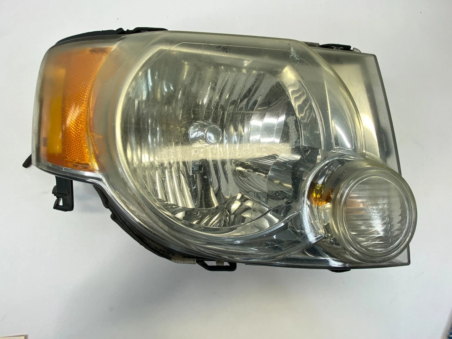 2007-2012 FORD ESCAPE FRONT RIGHT PASSENGER HEADLIGHT LENS UNIT 9L84-13005-A OEM