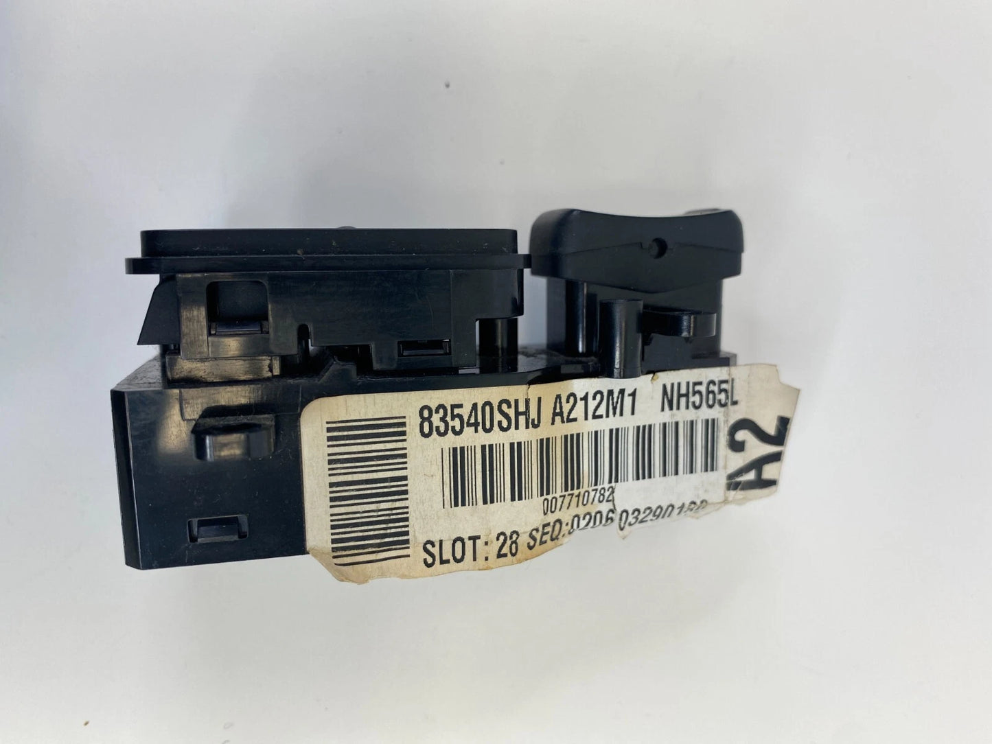 2005-2008 HONDA ODYSSEY FRONT RIGHT DOOR WINDOW CONTROL SWITCH 83540-SHJ-A212