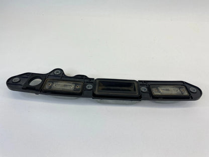 2007-2010 VOLKSWAGEN PASSAT SEDAN REAR TAILGATE LICENSE PLATE LIGHT LAMP OEM