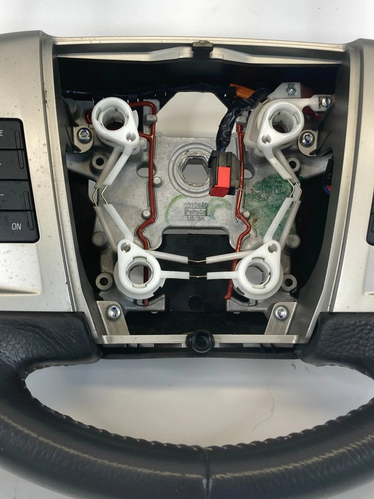 2009-2012 FORD FLEX STEERING WHEEL ASSY W/ CRUISE CONTROL PHONE SWITCH OEM