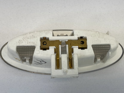 01-08 CHRYSLER TOWN & COUNTRY FRONT RIGHT DOOR LIGHT COURTESY LAMP 04685676AA