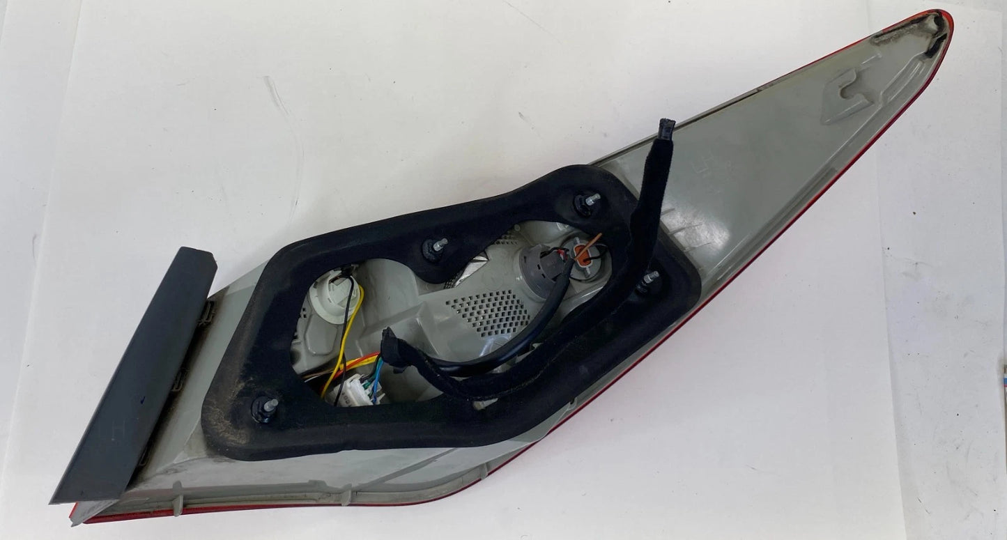 2011-2014 HYUNDAI SONATA TAILLIGHT LAMP LEFT DRIVER OUTER OEM FACTORY 92401-3Q