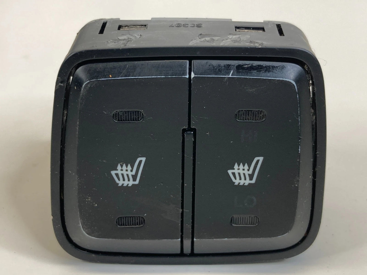 2011-2015 HYUNDAI SONATA FRONT CENTER CONSOLE SIDE SEAT HEATER SWITCH BUTTON