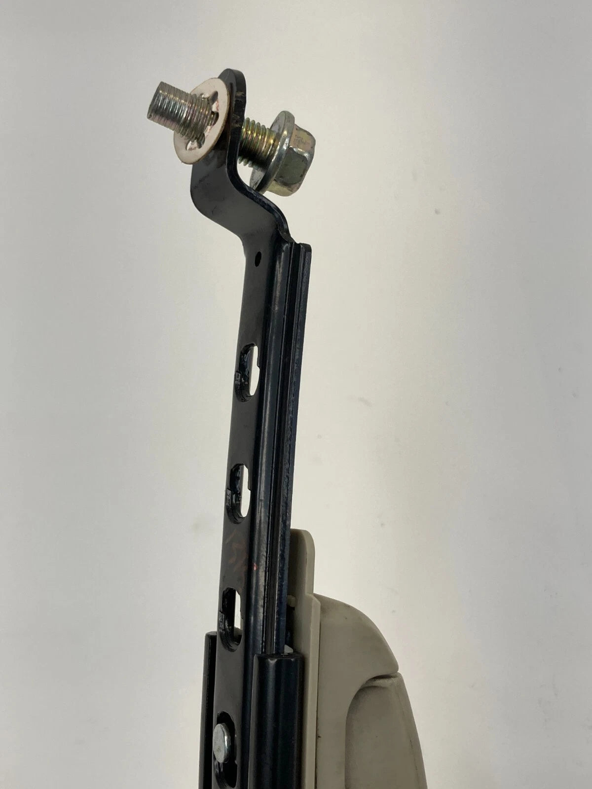 2009-2014 NISSAN MURANO REAR RIGHT SIDE SEAT BELT HEIGHT ADJUSTER OEM