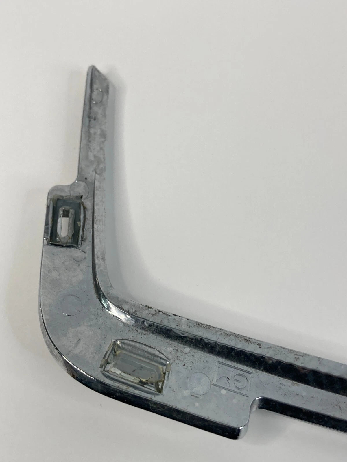 2008-2012 CHEVROLET MALIBU CENTER DASH AIR VENT TRIM BEZEL OEM