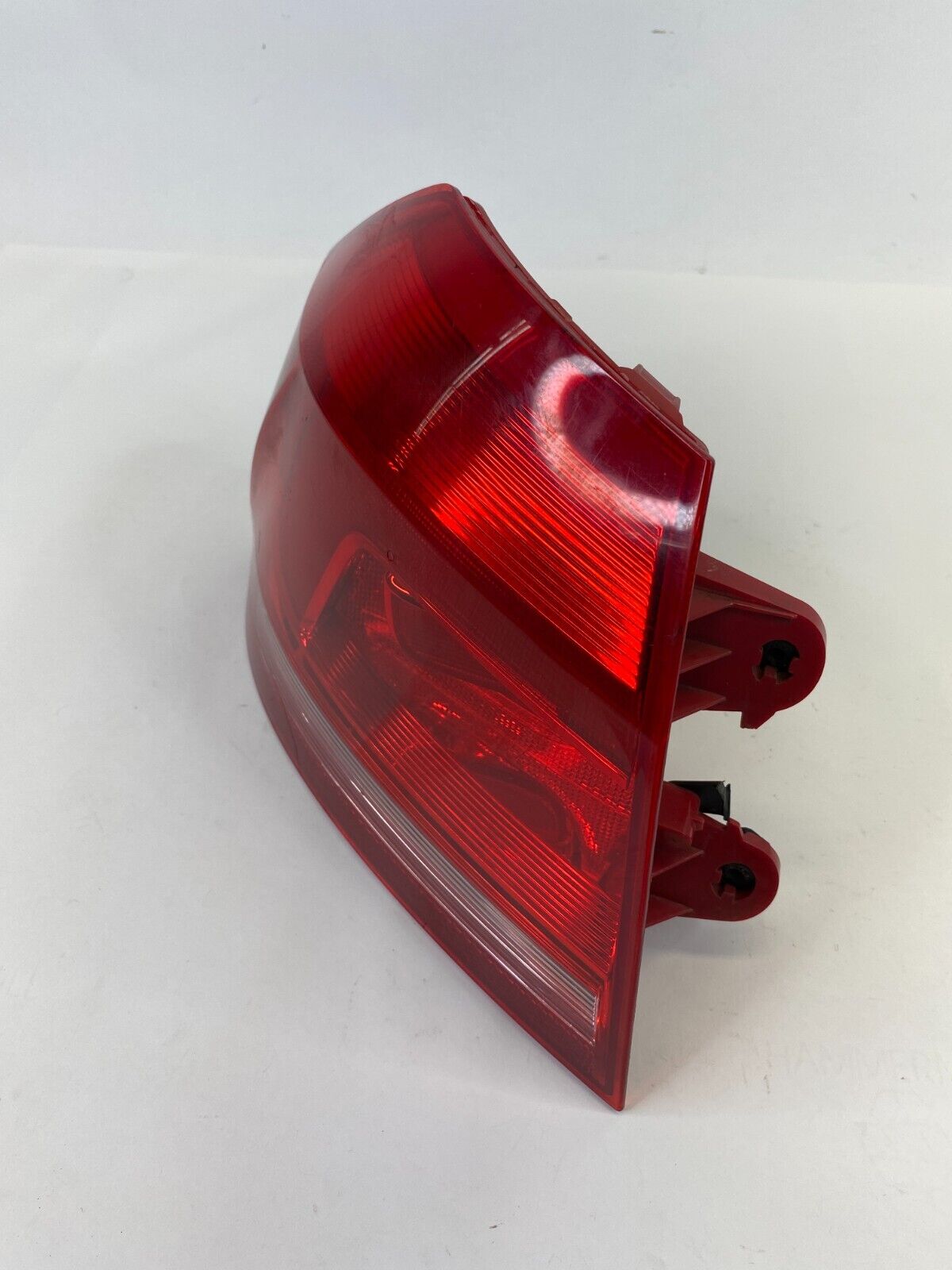 12-15 VW Passat Sedan Left Driver Tail Light Taillight Lamp Outer 561-945-095-C