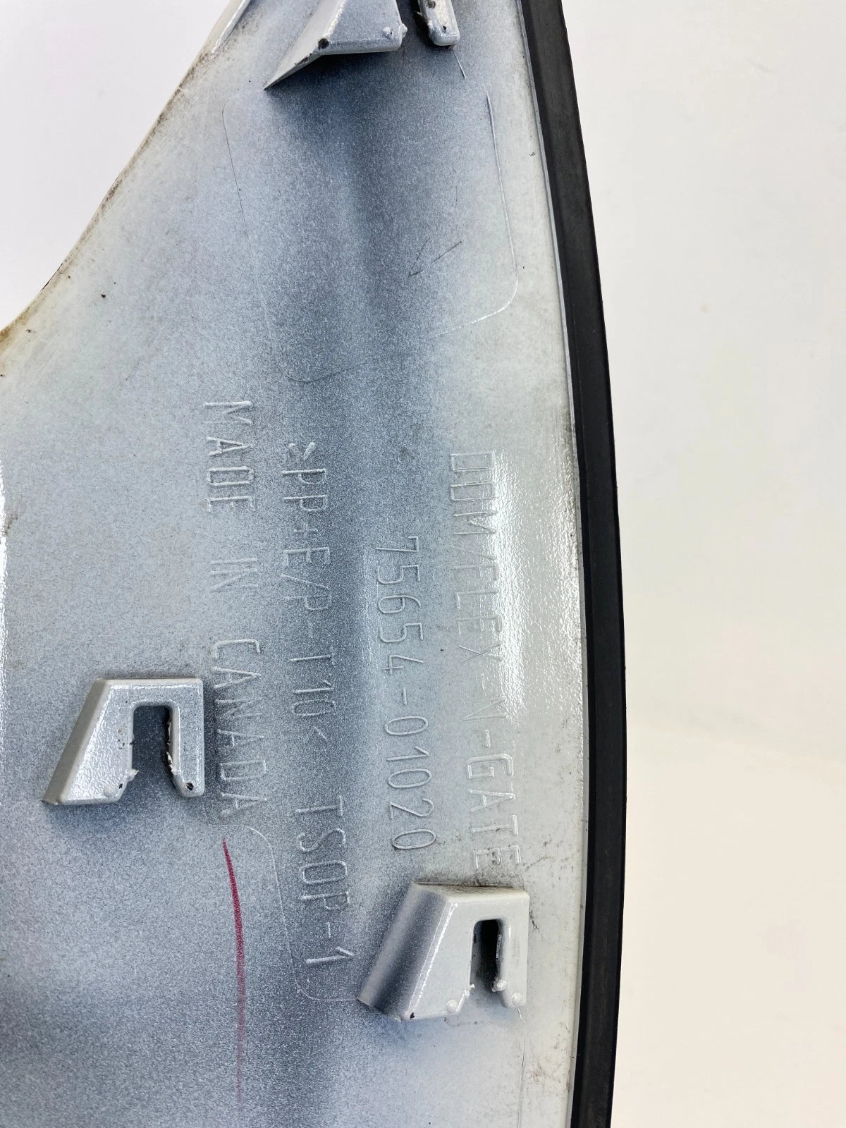 2003-2008 Pontiac Vibe Rear Left Back Quarter Flare Molding 75654-01020 OEM