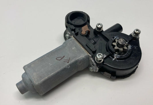 03-08 TOYOTA COROLLA MATRIX 02-06 CAMRY FRONT RIGHT DOOR WINDOW MOTOR 85710AA050