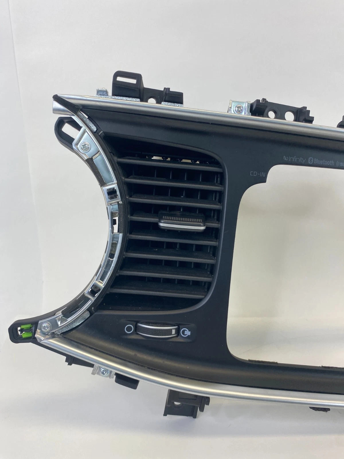 2014-2016 KIA OPTIMA RADIO DASH TRIM BEZEL SURROUND AIR VENTS ENCLOSURE OEM